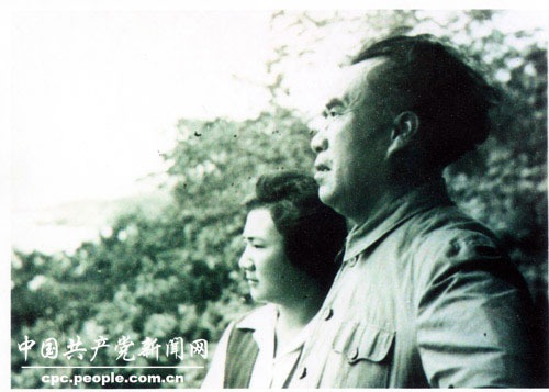 �Y�ψD��1951��8�������c���H��������u