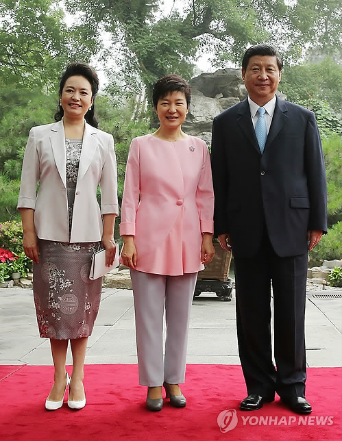 ���ڌ�(du��)�Ї�(gu��)�M(j��n)�Ї�(gu��)���L��(w��n)�Ę��Ȼݿ��y(t��ng)28���c��(x��)��ƽ��ϯ�������ڱ�����~(y��)�_(t��i)��(gu��)�e�^���M(j��n)�����