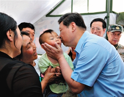 2013��5������(x��)��ƽ���Jɽ�����(z��i)�^(q��)���������Jɽ�h�w���^�����c(di��n)һ�����(n��i)�H��һС���������A��l(f��)