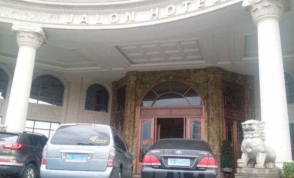 ���ϡ�Ů�نT����������¼��������L����