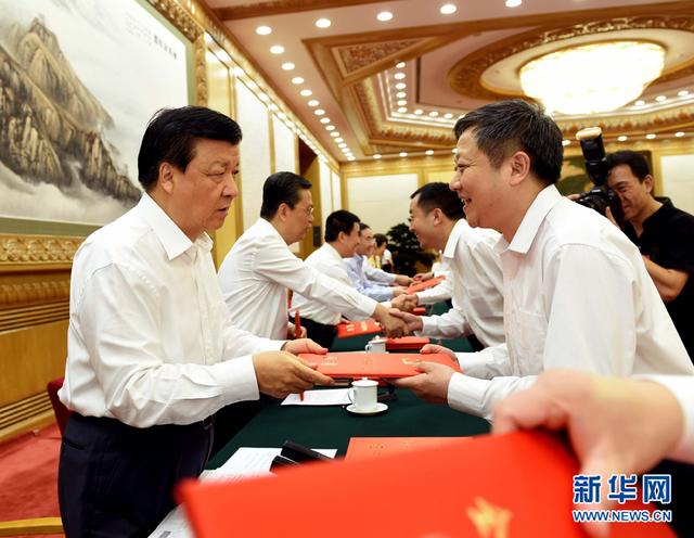 ����ɽ��ϯȫ����(y��u)��hί��ӛ���Õ��h���vԒ