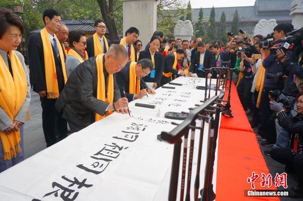 ���f�˾��׻ʵ۹���Ӱ����� ʒ�f�L����