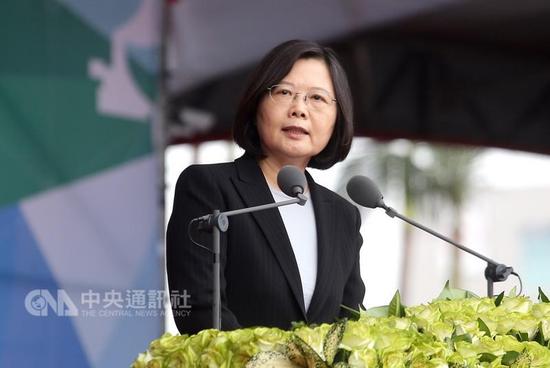 ��Ӣ��10�հl(f��)�����pʮ�vԒ�������_��ý�w���Y(ji��)�������f�ˡ����Ĳ�һ�]�С�����������һ�]�С����ǡ��]�оŶ����R���������յ��⽻������ӛ�ߕ������l(f��)���˻ش���ý�w�P(gu��n)�ڴ��µ��ᆖ����(qi��ng)�{(di��o)�������_��(d��)�����������ɂ�(g��)�Ї����͡�һ��һ�_����̎���_�����}��һ؞������