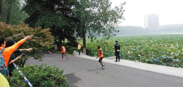 �Ͼ��R���ɡ������ֵܡ�����· �²۶���׃�F(xi��n)��(sh��)