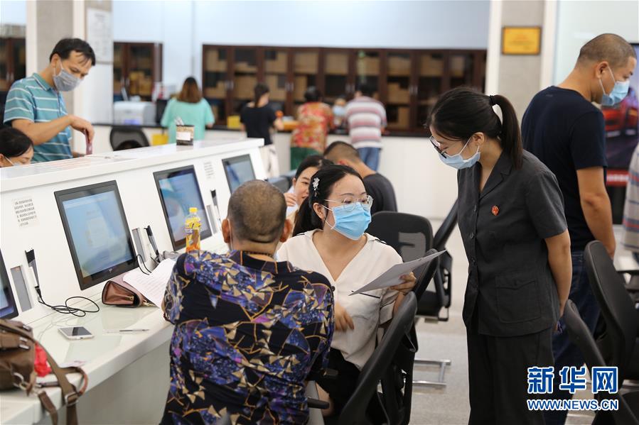 ������ӛ�Ƅӵĸĸ���߅�¡�˾���ĸ�ƪ���D�Ļ��ӣ���1���،������˾�����y�������ӷ�Ժ�H�v������ӛ