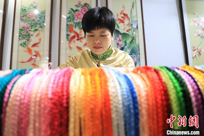 �����P�ČW(xu��)�����������C��Ʒ������С��(qi��ng) �z